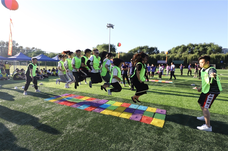 沈阳趣味运动会-指压板跳大绳
